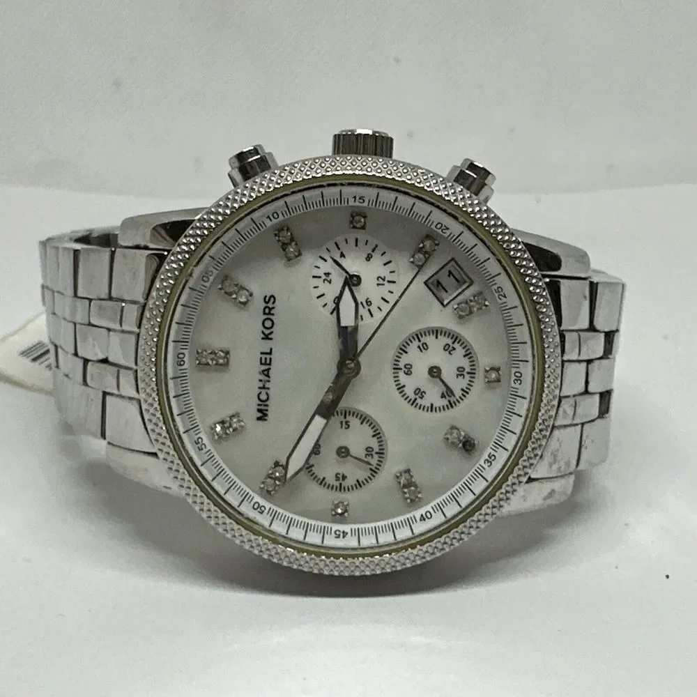 Michael Kors MK5020 Women's Silver Stainless Steel Analog Dial Wrist Watch NUL54